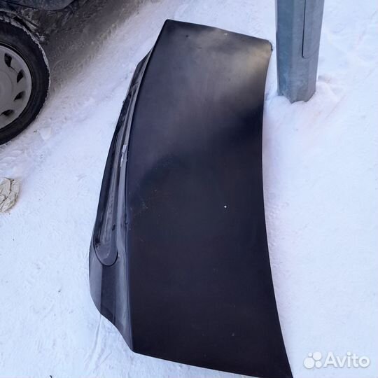 Крышка багажника lancer 9