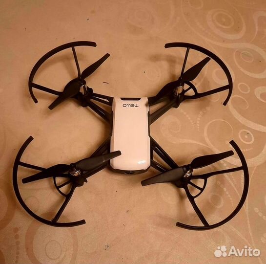 Квадрокоптер DJI Tello