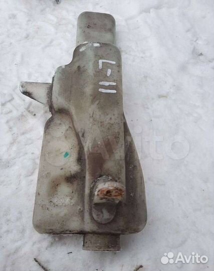 Бачок расширительный Mitsubishi Carisma рест. 2001