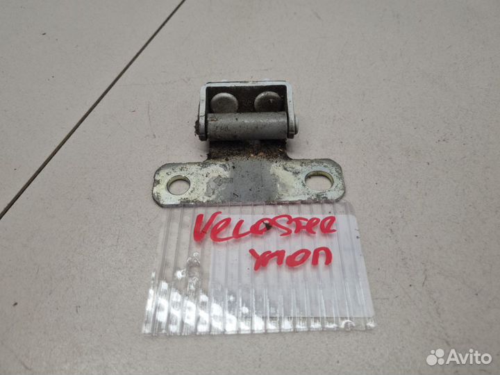 Петля двери багажника Hyundai Veloster 2015