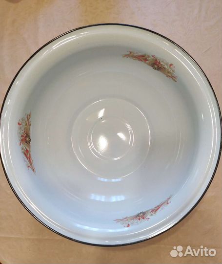 Таз эмалированный 10л