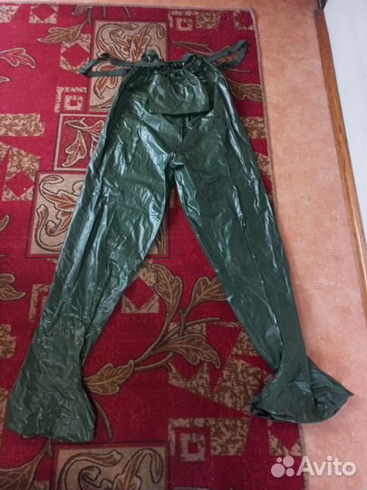 Резиновый комбинезон для рыбалки