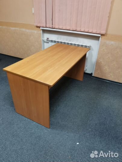 Стол офисный