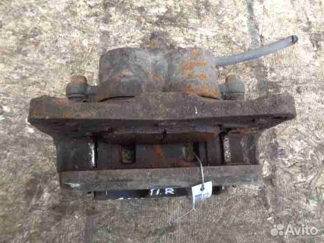 Суппорт передний правый Subaru Forester 3 SH