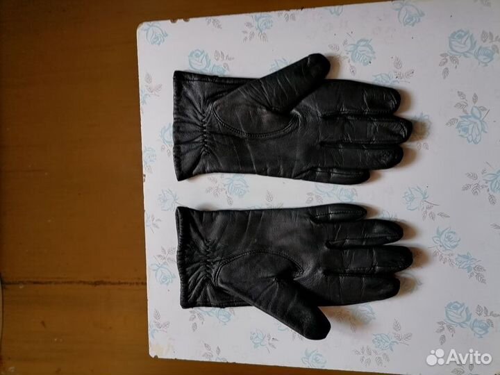 Аксессуары: перчатки женские