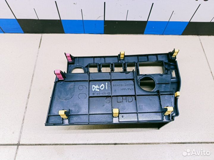 Накладка (кузов внутри) RAV 4 2013