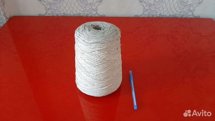 Моток ниток плотных