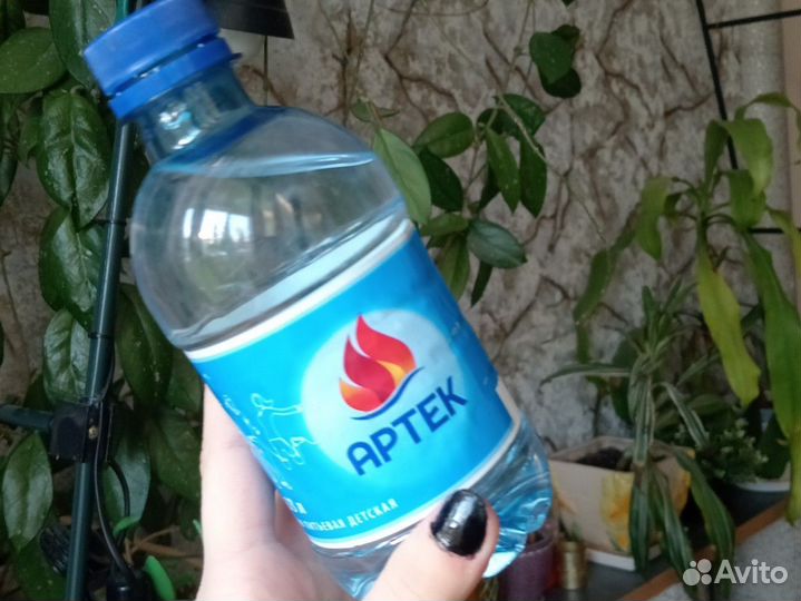 Артековская бутылка воды