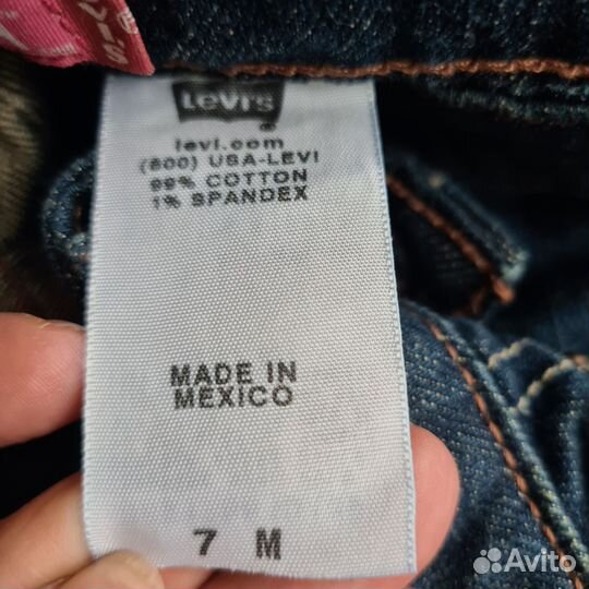 Джинсы levis 524. Небольшой клеш