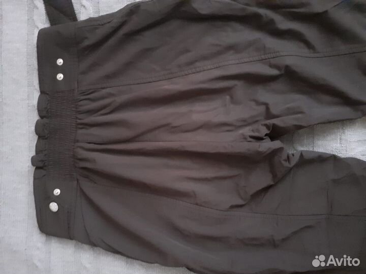 Горнолыжная куртка, брюки, шарф, шапка