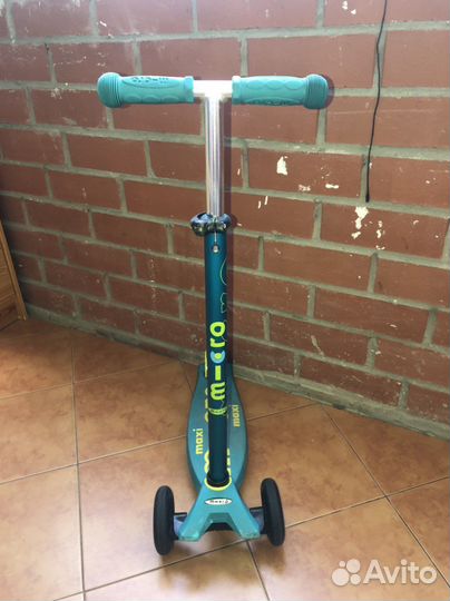 Самокат Maxi micro deluxe