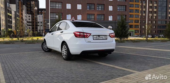 Инструктор по вождению