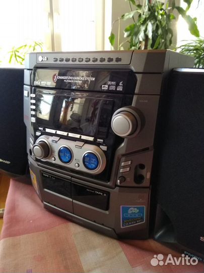 Музыкальный центр