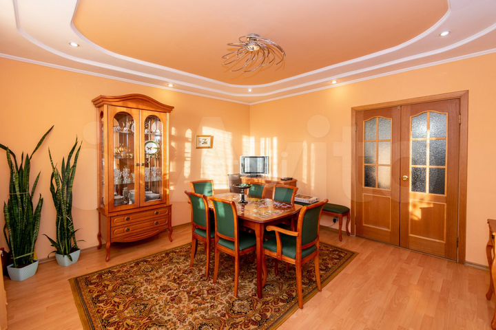 4-к. квартира, 93,7 м², 10/10 эт.