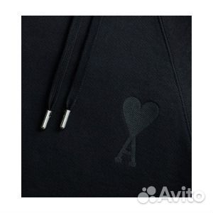 Худи с вышитым логотипом в тон AMI