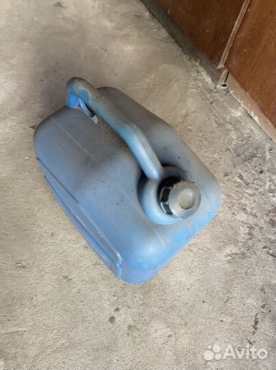 Канистра пластиковая 20 литров