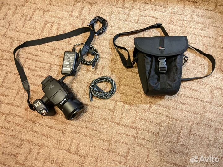 Фотоаппарат Sony Cyber-shot DSC-R1