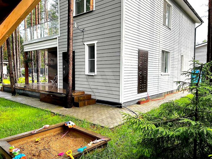 Коттедж 160 м² на участке 7,5 сот.