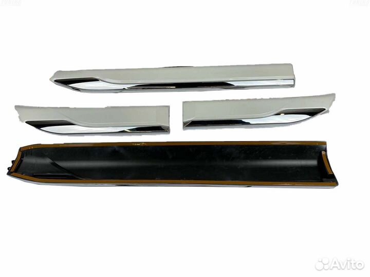 Молдинги дверей Toyota Land Cruiser 300 R6257