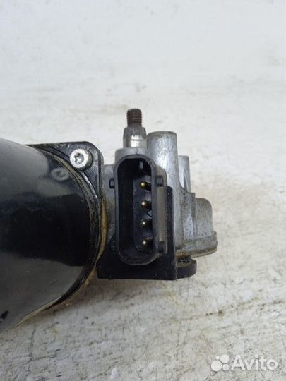 Моторчик стеклоочистителя передний