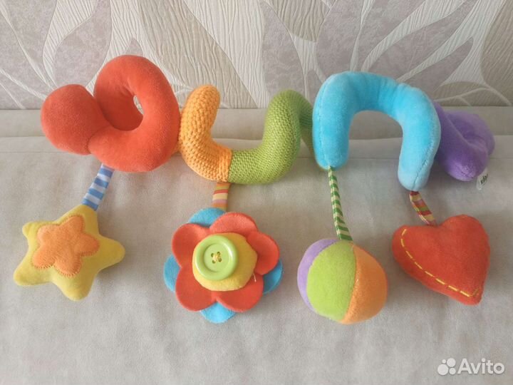 Игрушки погремушки для малышей
