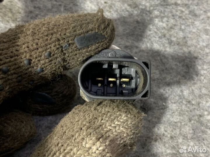 Датчик давления топлива Skoda Yeti 5L cdab