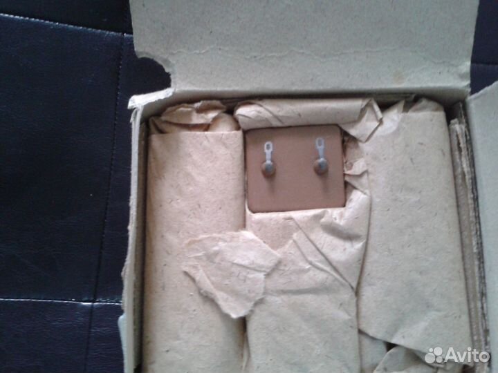 Советские радиодетали. Конденсатор мбго-1