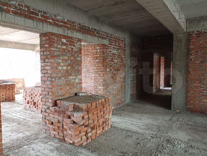 2-к. квартира, 79 м², 7/10 эт.