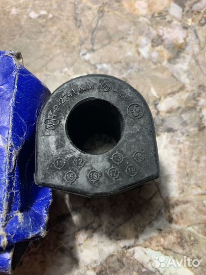 Втулка заднего стабилизатора Nissan Pathfinder R51