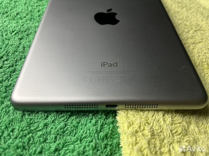 iPad mini 16gb с симкой + кабель