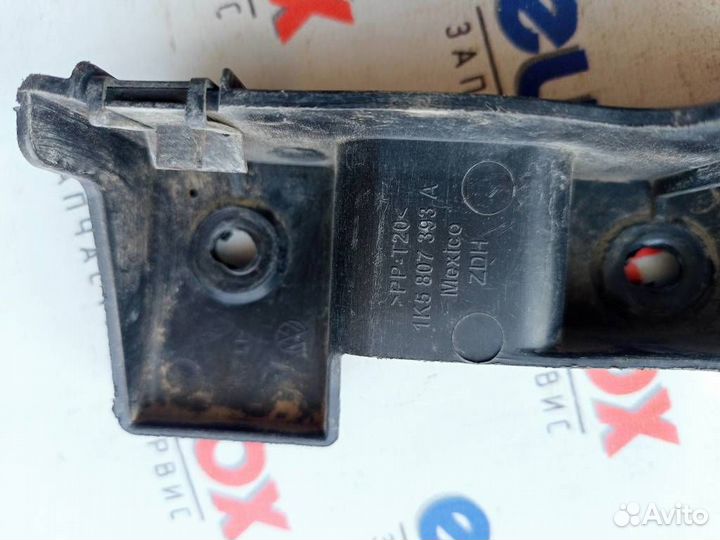 Кронштейн заднего бампера левый VW Jetta 2006-2011