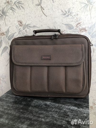 Кейс-сумка Sumdex для ноутбука