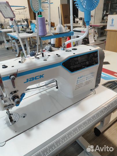 Швейная машинка