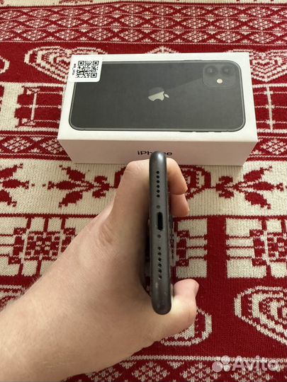 iPhone 11, 64 ГБ