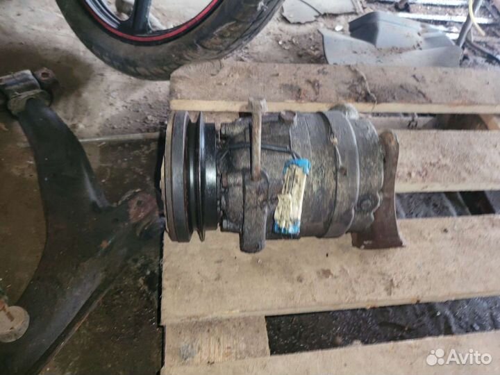 Компрессор кондиционера на Шевроле Ланос