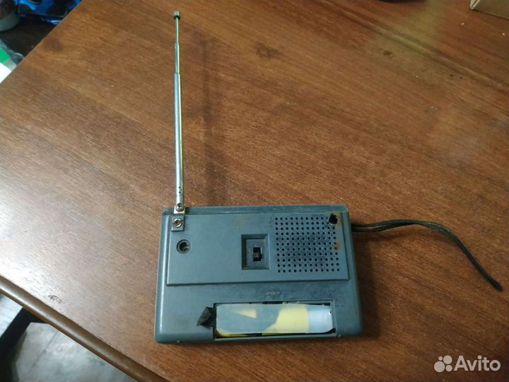 Винтажный раритетный радиоприемник Tecsun R202T