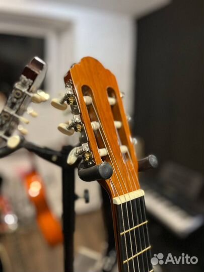 Классическая гитара + чехол