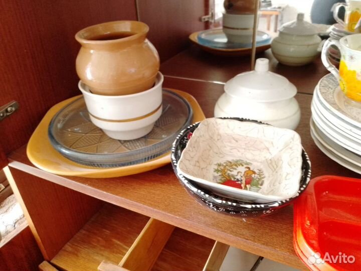 Посуда из серванта