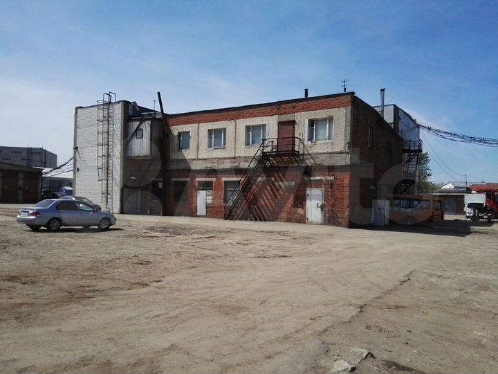 Продам помещение свободного назначения, 1370 м²