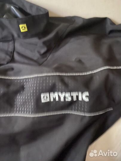 Сухой гидрокостюм Mystic Force 2021