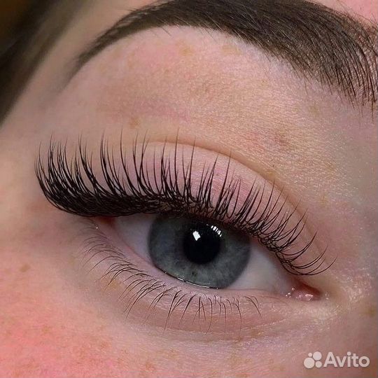 Оформление бровей, наращивание ресниц