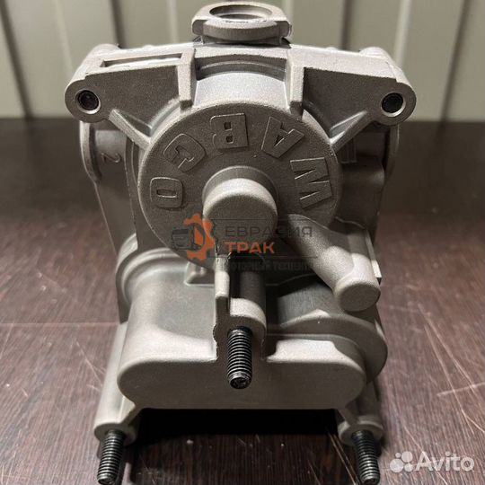 Wabco Ускорительный клапан EBS MB
