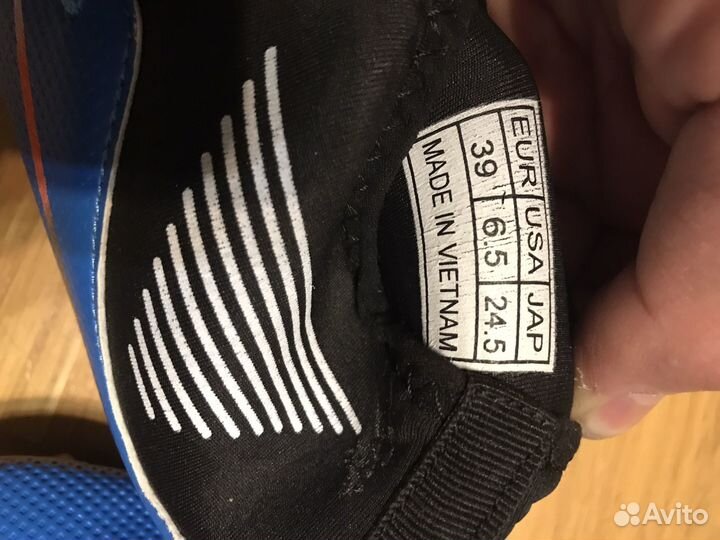 Футбольные бутсы 39 и 40 размер