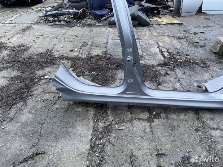 Порог правый Peugeot 206