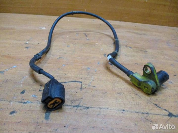 Датчик ABS задний левый Mitsubishi Outlander 1 (C