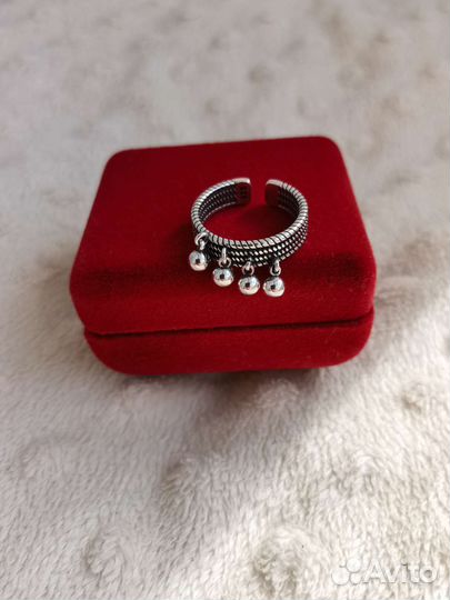 Серебряное кольцо