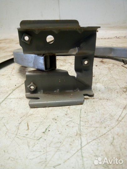 Петля крышки багажника задняя Nissan Almera