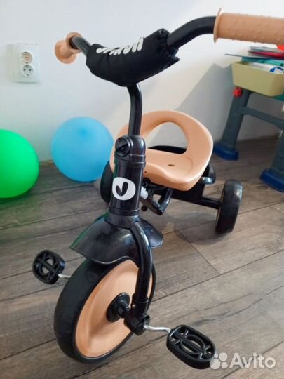 Трехколесный велосипед