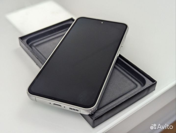 Samsung Galaxy S23 FE, 8/256 ГБ