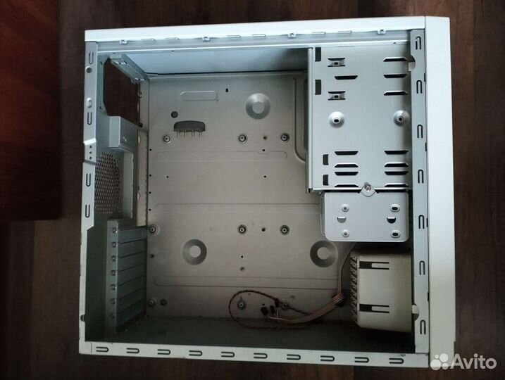 Корпус для компьютера atx